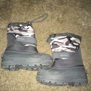 Boys Columbia Boots 12 OFFERS ACCEPTED